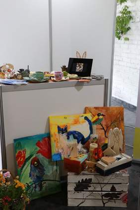 Pokaż zdjęcie: Stoisko z rękodziełem