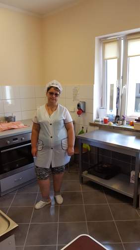 Pokaż zdjęcie: W pracowni gastronomicznej 