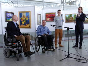 Pokaż zdjęcie: Prezes Fundacji Integracja Piotr Pawłowski, Mariusz Mączka, Bartosz Ostałowski i Hubert Wojciechowski, rzecznik PPL PL