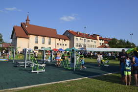 Plenerowa impreza integracyjna "Pożegnanie lata" w Iwoniczu Zdroju