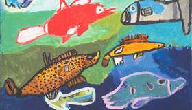 Kolorowy rysunek kilku ryb: u góry czerwona ryba w paski, poniżej dwie pomarańczowe w cętki i pasy, obok niebieska ryba. Na środku zaznaczony prostokąt zaznaczenia. Tło w odcieniach zieleni i niebieskiego.