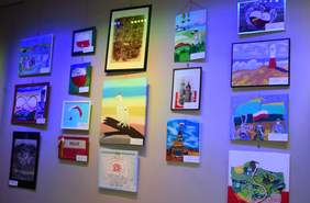 Pokaż zdjęcie: Wernisarz - Sztuka osób niepełnosprawnych