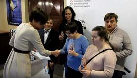 Pokaż zdjęcie: Wręczyliśmy nagrody placówkom podczas „Gwiazdki dla Gwiazd”