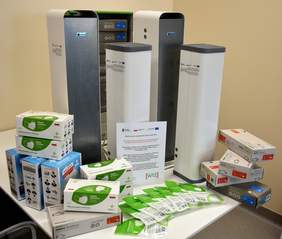 Pokaż zdjęcie: na zdjęciu: zakupiony sprzęt i środki ochronne zakupione w ramach projektu " Bezpieczny WTZ"  przez Fundację Pomocy Osobom Niepełnosprawnym „AMI” w Zduńskiej Woli