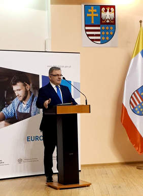 Pokaż zdjęcie: Świętokrzyski Komendant OHP Jacek Sabat 