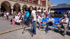 Pokaż zdjęcie: Uczestnicy Małopolskich Dni Osób Niepełnosprawnych