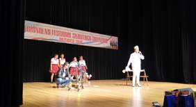 Pokaż zdjęcie: występ artystyczny uczestników festiwalu