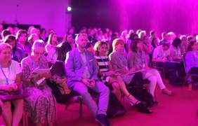 Pokaż zdjęcie: Uczestnicy konferencji