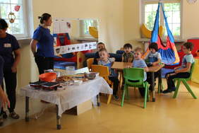 Pokaż zdjęcie: Uczestnicy projektu „Rehabilitacja społeczna dzieci i młodzieży szansą na samodzielność”