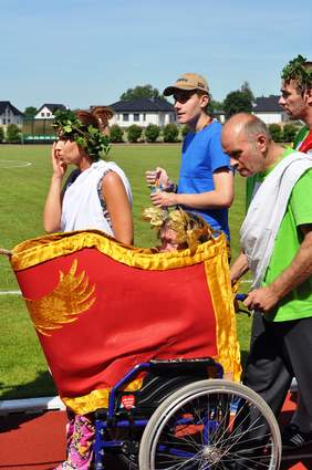 Uroczyste otwarcie - przemarsz zawodników - tutaj w rydwanie