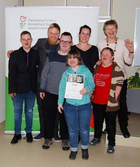 Pokaż zdjęcie: Laureaci konkursu "Radość w samodzielności"