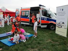 Stoisko Uniwersyteckiego Szpitala Dziecięcego w Krakowie