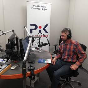 Ekspert Oddziału Kujawsko-Pomorskiego PFRON Michał Bohuszko w studio Radia PiK