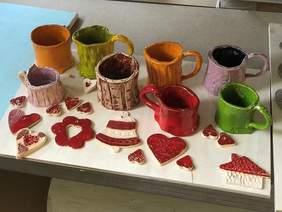 Pokaż zdjęcie: Prace wykonane w pracowni ceramicznej przez uczniów SOSW nr 2 w Przemyślu