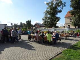 Pokaż zdjęcie: Uczestnicy Jesiennej Biesiady Rajdowej w Śremie