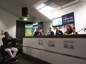 Pokaż zdjęcie: Panel dyskusyjny