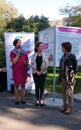 Pokaż zdjęcie: Obecny Zarząd Stowarzyszenia "Tęcza"