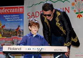 Pokaż zdjęcie: Olaf Bielak oraz piosenkarz Wacław „Kordian” Cieślik