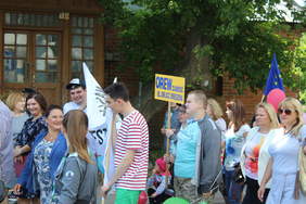 Pokaż zdjęcie: Uczestnicy uroczystości