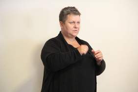 Pokaż zdjęcie: Konferencja w całości tłumaczona na język migowy