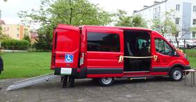 Pokaż zdjęcie: BUS z podjazdem