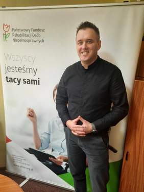 Pokaż zdjęcie: Przemysław Suligorski, ekspert ds. współpracy z administracją publiczną Łódzkiego Oddziału PFRON