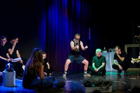 Pokaż zdjęcie: Uczestnicy PSONI - przedstawienie