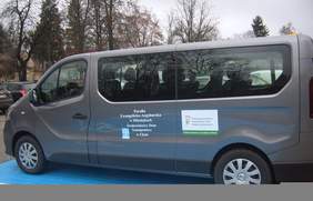 Pokaż zdjęcie: Mikrobus dla uczestników ŚDS w Ukcie