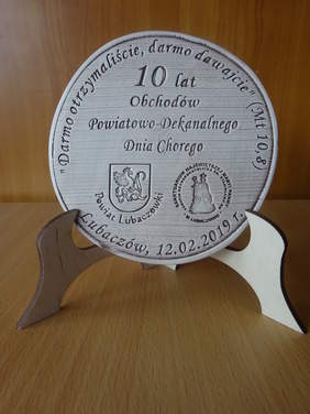 Okolicznościowa statuetka