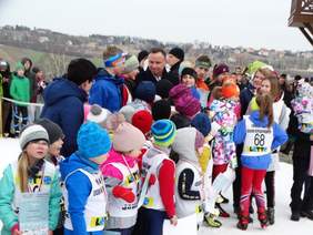 Pokaż zdjęcie: Prezydent Andrzej Duda z uczestnikami Spartakiady