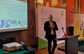 Pokaż zdjęcie: O działalności Ośrodka Wsparcia i Testów mówił Paweł Garbuzik