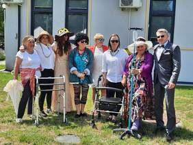 Pokaż zdjęcie: Mieszkańcy Domu Pomocy Społecznej 