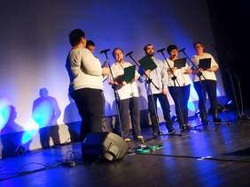 Przywitanie gości. Zdjęcia pochodzą ze zbiorów organizatora