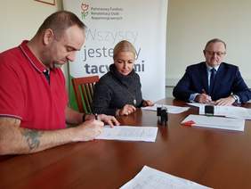 Pokaż zdjęcie: Będą dowozić pracowników z niepełnosprawnościami 