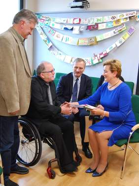 Pokaż zdjęcie: Podpisanie umowy z Tarnowskim Zrzeszeniem Sportowe Niepełnosprawnych „START