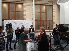 Pokaż zdjęcie: Laureatka konkursu pani Katarzyna Niedźwiecka