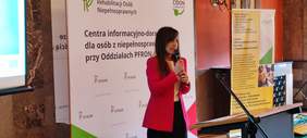 Pokaż zdjęcie: O kompleksowej rehabilitacji mówiła  – Żaneta Oczeretko z Oddziału Świętokrzyskiego PFRON