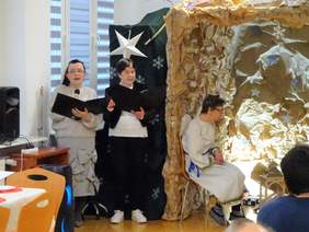 Pokaż zdjęcie: Przedstawienie świąteczne 