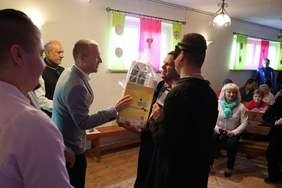 Pokaż zdjęcie: Uczstnicy konkursu wraz jury XVII Wojewódzkiego Konkursu Sztuki Kulinarnej 