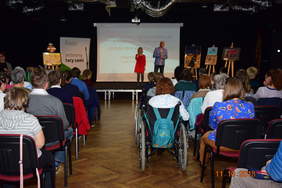 Pokaż zdjęcie: Występ artystyczny