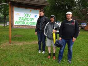 Pokaż zdjęcie: Uczestnicy XIV Zawodów Wędkarskich nad Zalewem w Nowej Hucie