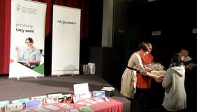 Pokaż zdjęcie: Wręczyliśmy nagrody placówkom podczas „Gwiazdki dla Gwiazd”