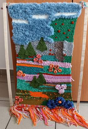 Pokaż zdjęcie: Haftowany sielski krajobraz 