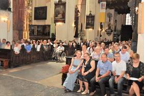 Uczestnicy uroczystości podczas Mszy św.