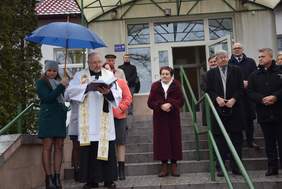 Pokaż zdjęcie: przemówienie księdza proboszcza parafii w Skrzynnie