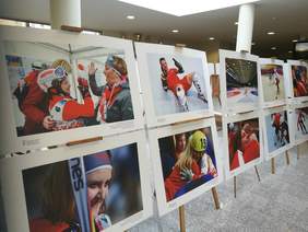 Pokaż zdjęcie: Zdjęcia prezentujące zmagania Polskiej Reprezentacji Olimpiad Specjalnych podczas Światowych Zimowych Igrzysk Olimpiad Specjalnych w Austrii w marcu 2017 r. 