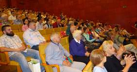 Pokaż zdjęcie: uczestnicy uroczystej gali wręczenia nagród