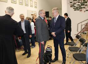 Pokaż zdjęcie: Paweł Wdówik Wiceminister Rodziny, Pracy i Polityki Społecznej, pełnomocnik rządu ds. osób niepełnosprawnych oraz Jerzy Dębski Dyrektor Oddziału Lubelskiego PFRON