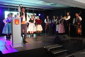 Pokaż zdjęcie: Występy artystyczne podczas I Forum Seniorów Gminy Korzenna 