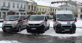 Pokaż zdjęcie: Nowe samochody dla nowosądeckich placówek